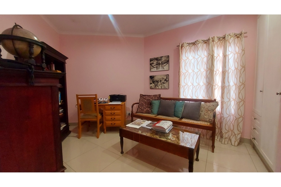 3 Bedroom Property for Sale in Meerhof North West